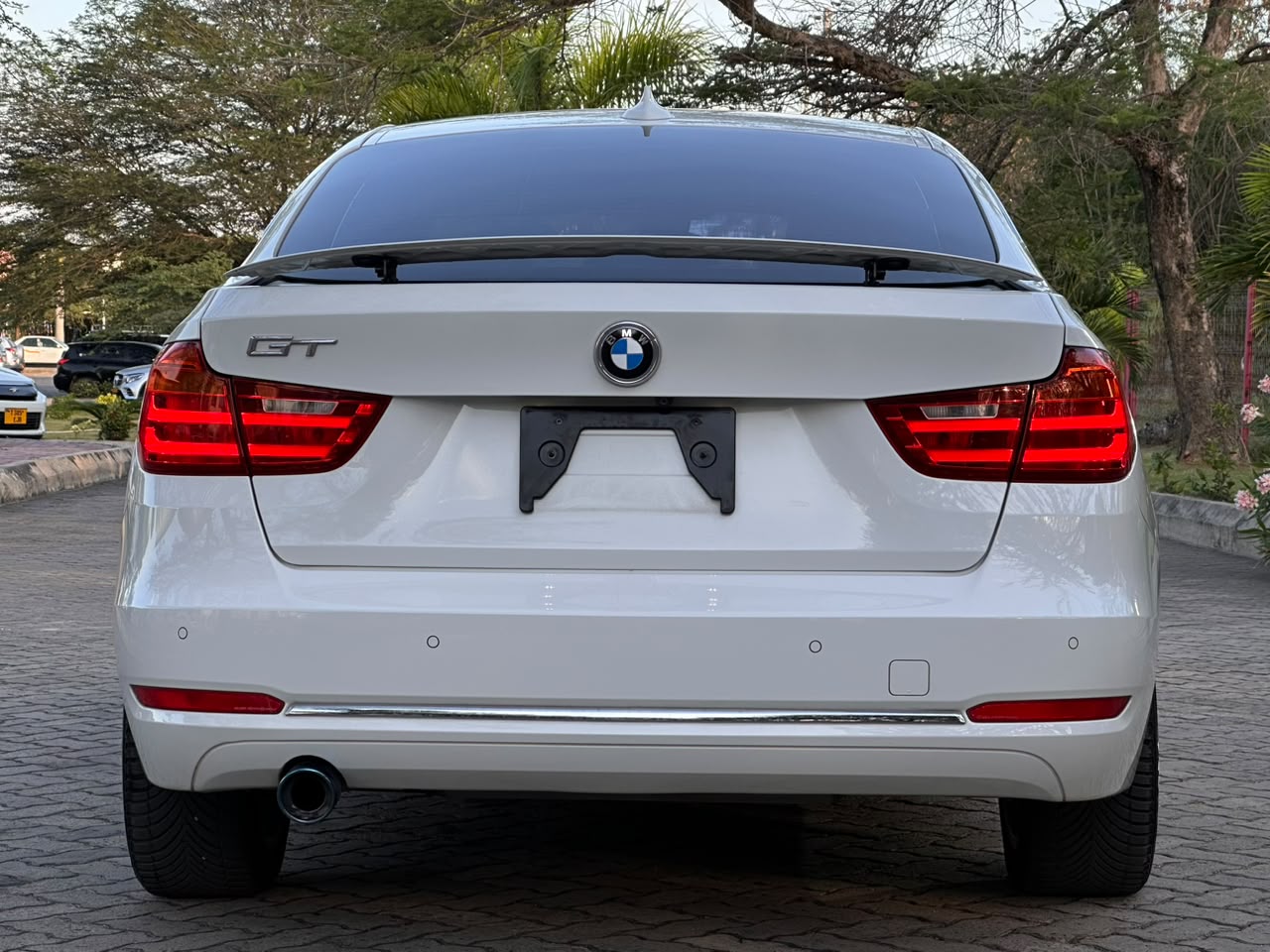 BMW 3 SERIES GT thumbnail 8